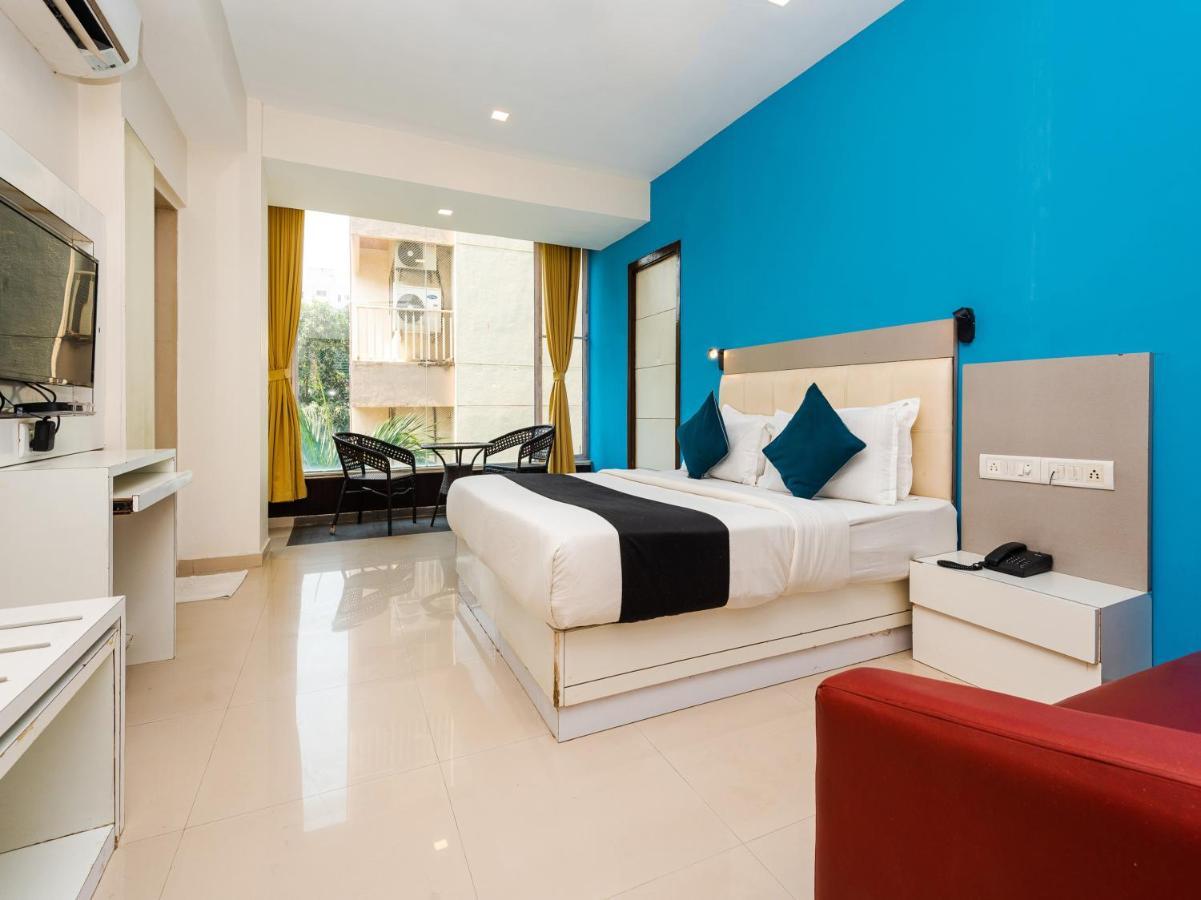 Hotel Aura - Near Malad Link Road Gorai Esterno foto