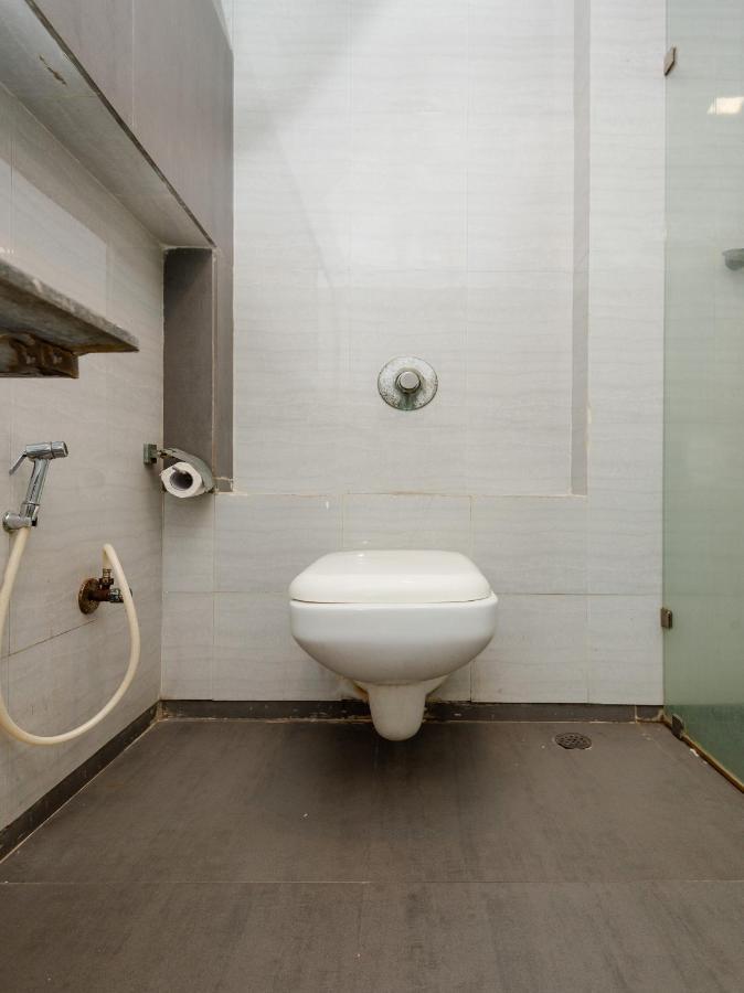 Hotel Aura - Near Malad Link Road Gorai Esterno foto