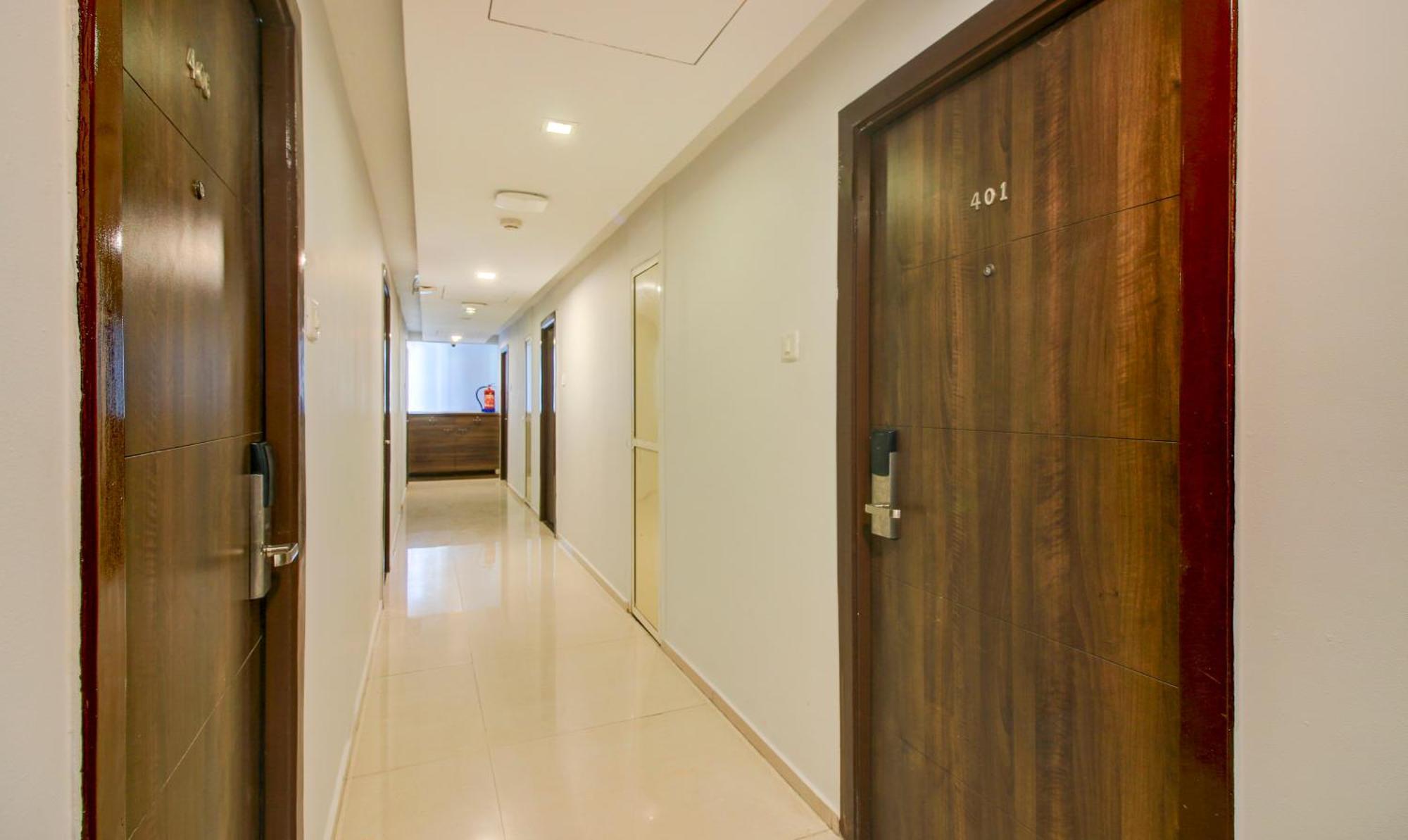 Hotel Aura - Near Malad Link Road Gorai Esterno foto